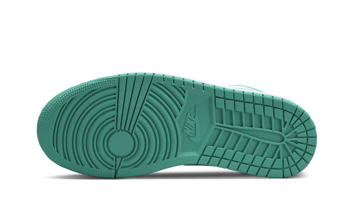 Air Jordan 1 Low New Emerald - Image 3