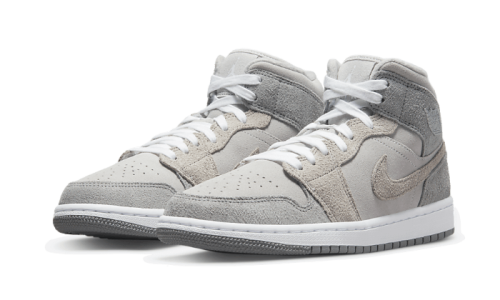Alternative view of Air Jordan 1 Mid SE Particle Grey