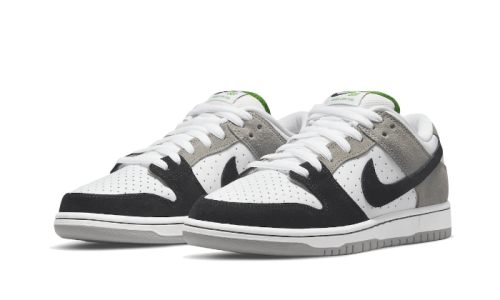 Alternative view of Nike SB Dunk Low Chlorophyll