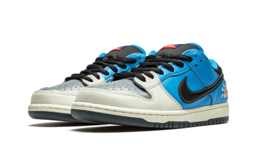 Alternative view of Nike SB Dunk Low Instant Skateboards