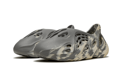 Alternative view of Adidas Yeezy Foam RNNR MXT Moon Gray