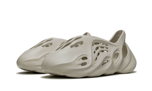 Alternative view of Adidas Yeezy Foam RNNR Sand