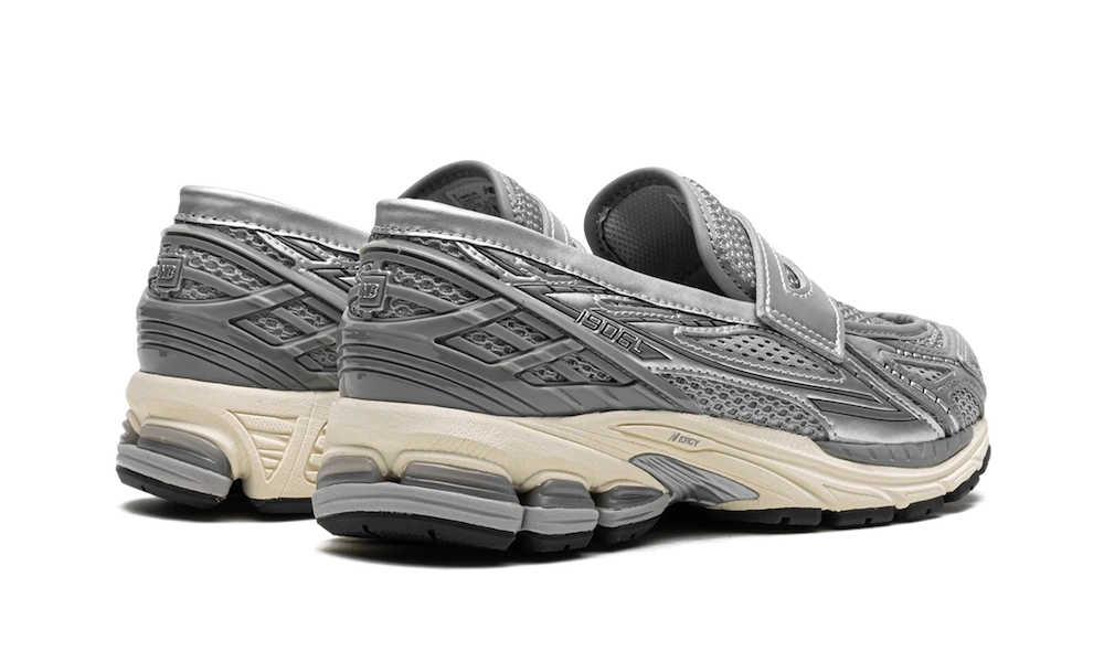 New Balance 1906L Metallic Silver - Image 3
