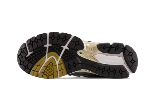 Alternative view of New Balance 1906R White Navy Gold