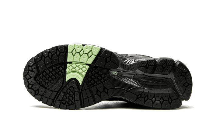 New Balance 2002R Black Silver Green - Image 3