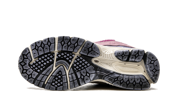 New Balance 2002R Protection Pack Pink - Image 4