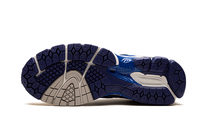 New Balance 860 V2 Aime Leon Dore Blue - Image 4