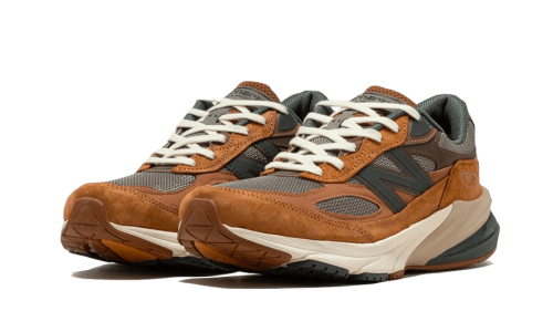 Alternative view of New Balance 990 V6 Carhartt WIP Sculpture Center