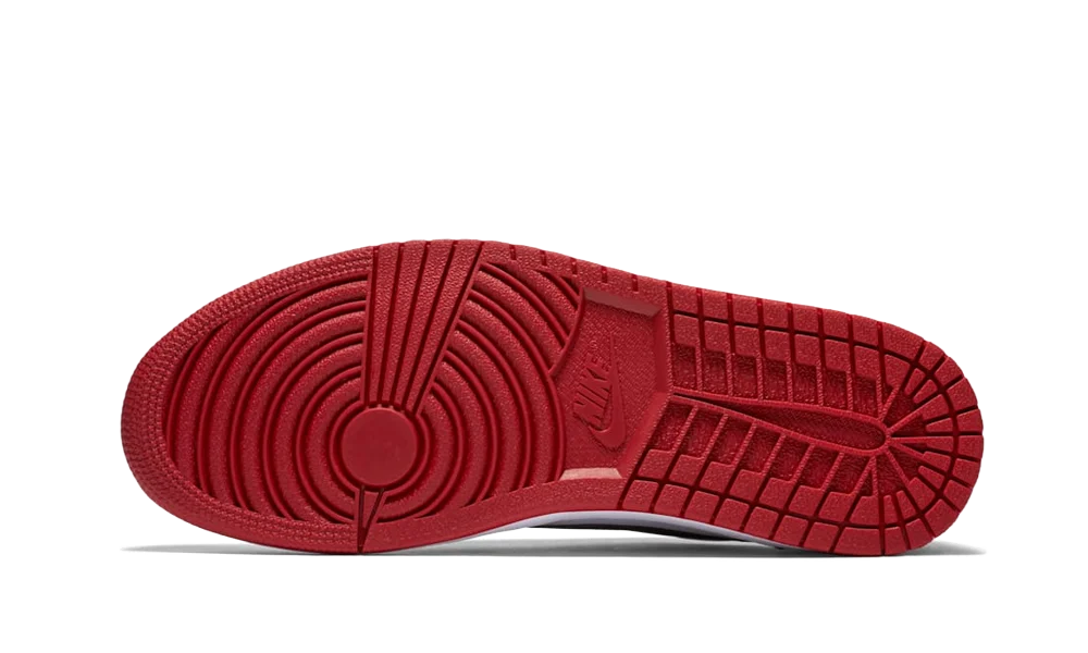 Air Jordan 1 Low OG Chicago 2025 - Image 3