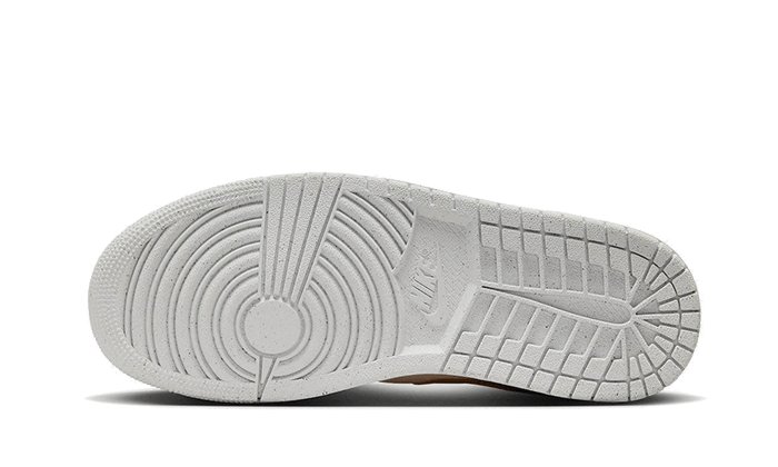 Air Jordan 1 Low SE Celestial Gold - Image 3