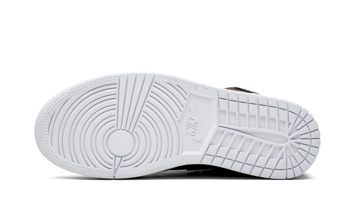 Air Jordan 1 Retro High Fearless Metallic Rose Gold - Image 4