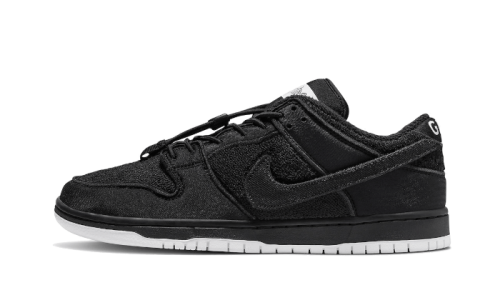 Nike SB Dunk Low Gnarhunters