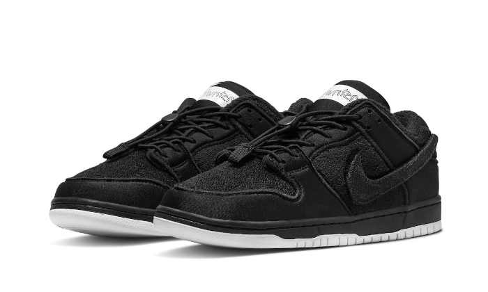 Nike SB Dunk Low Gnarhunters - Image 2