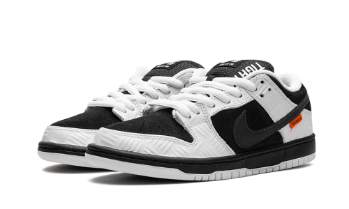 Alternative view of Nike SB Dunk Low TIGHTBOOTH