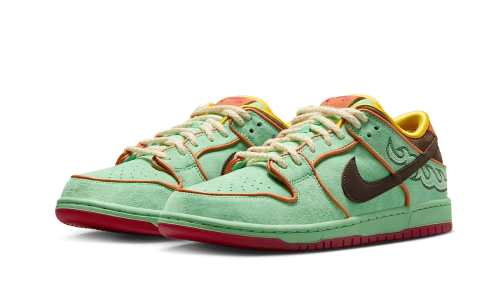 Alternative view of Nike SB Dunk Low Tourmaline BHM