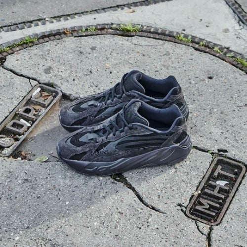 Adidas Yeezy 700 V2 Vanta - Image 7