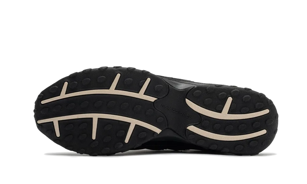 New Balance 204L Black Timberwolf - Image 3