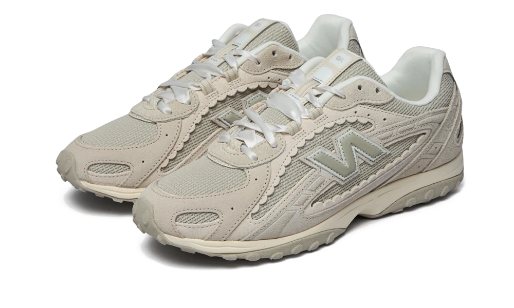 New Balance 204L Sea Salt Linen - Image 2