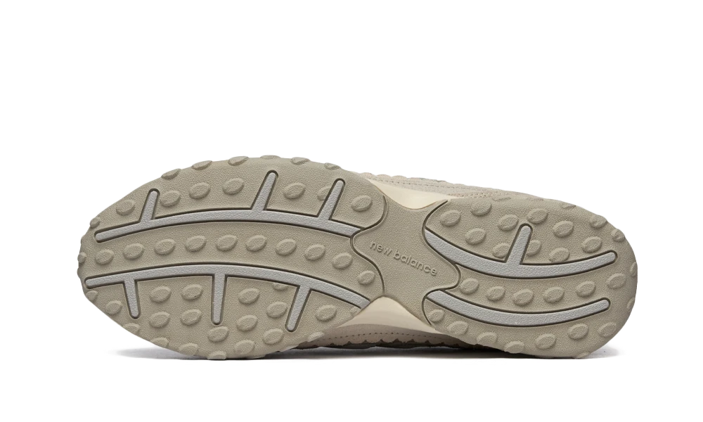 New Balance 204L Sea Salt Linen - Image 4