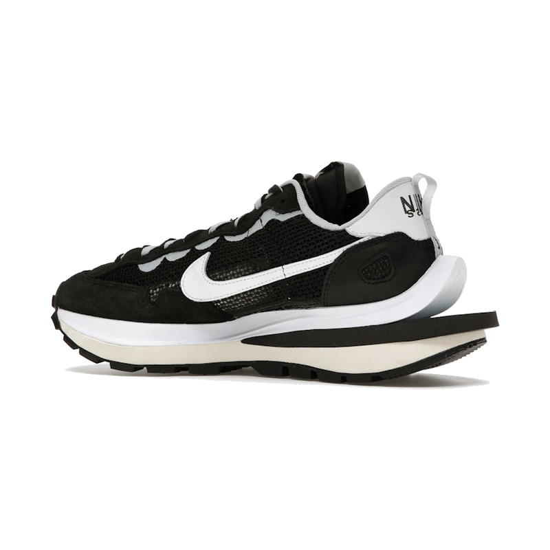 Nike Vaporwaffle sacai Black White - Image 6