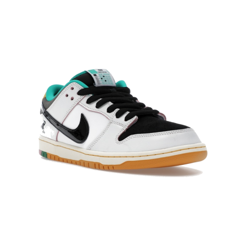 Alternative view of Nike SB Dunk Low CSEF
