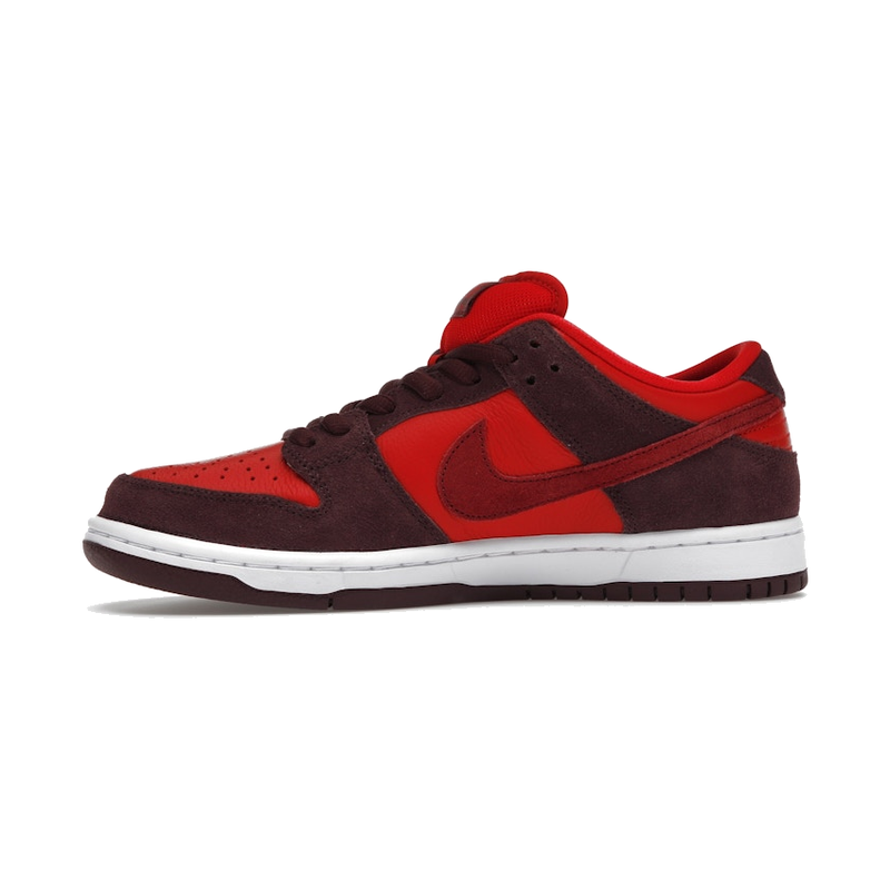 Nike SB Dunk Low Cherry - Image 5