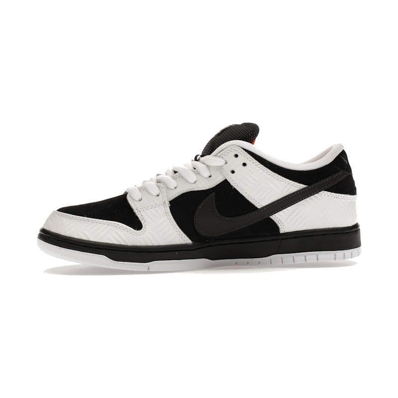 Nike SB Dunk Low TIGHTBOOTH - Image 5