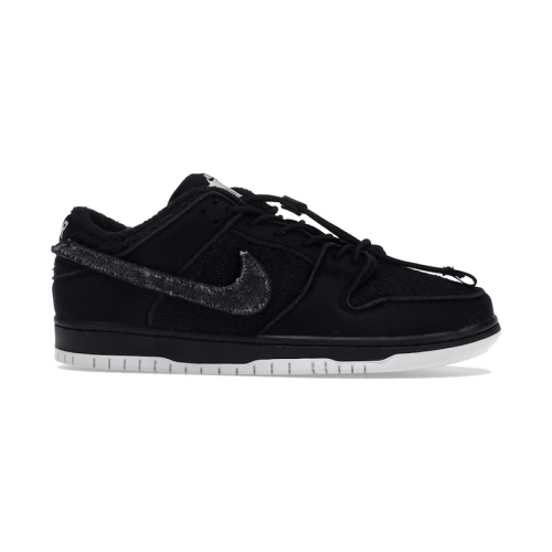 Nike SB Dunk Low Gnarhunters