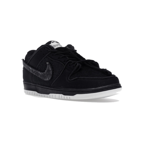 Alternative view of Nike SB Dunk Low Gnarhunters