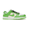 Nike SB Dunk Low Supreme Stars Mean Green 2021