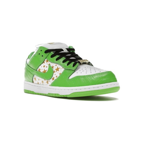 Alternative view of Nike SB Dunk Low Supreme Stars Mean Green 2021