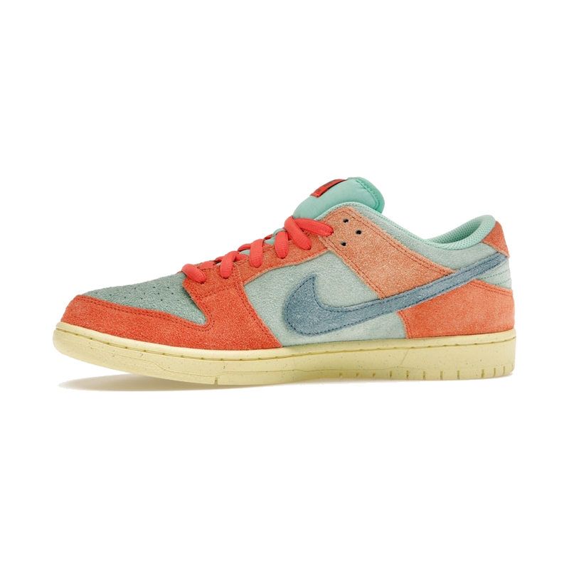 Nike SB Dunk Low Orange Emerald Rise - Image 5